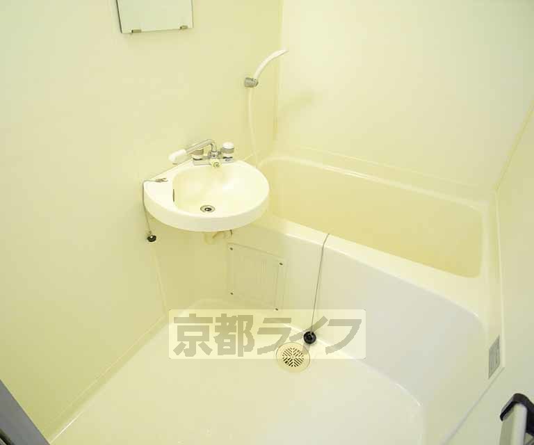 バス・シャワールーム　お風呂です。