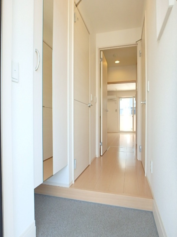 玄関　図面と現状に相違がある場合には現状を優先