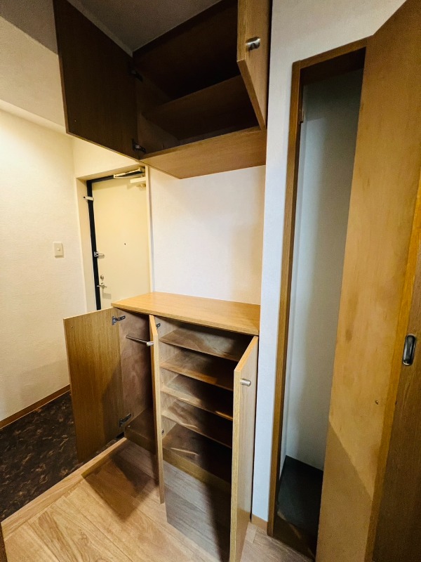 玄関　※８０１号室参考写真