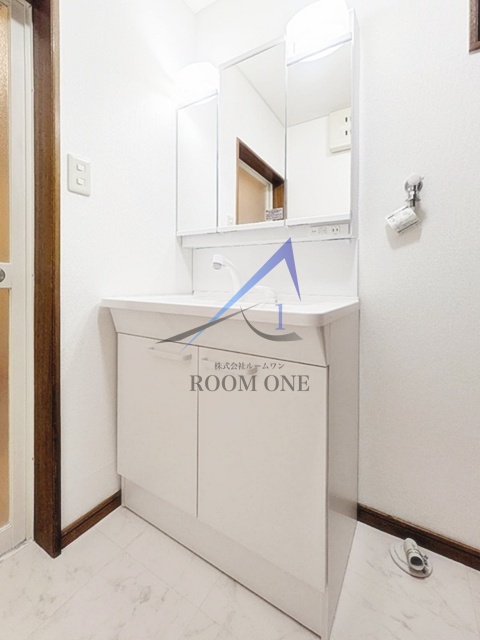 洗面設備　洗面台です。