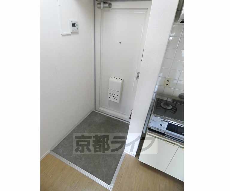 バルコニー　すっきりとした玄関。