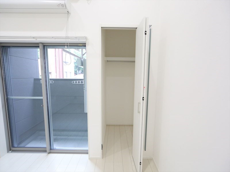 玄関　クローゼット（収納充実してます）