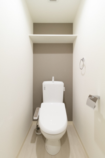 トイレ　※写真は同タイプ住戸です。