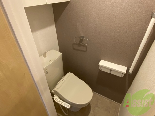 トイレ　トイレにはウォシュレットが設置済みですね