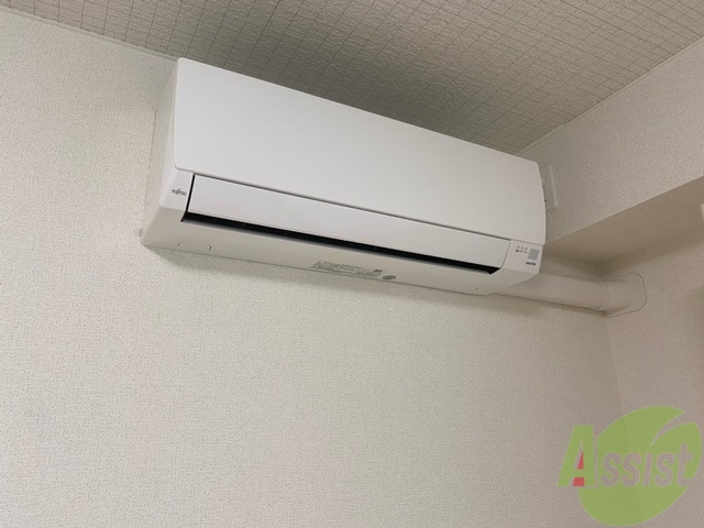 その他設備　エアコンはお部屋の角に、室温調整はおまかせ