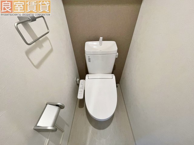 トイレ　温水洗浄便座