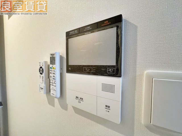 セキュリティ　モニター付きインターホン