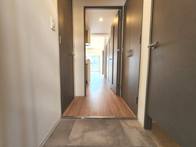 玄関　詳細は、RISUMO江坂本店までお問合せください♪