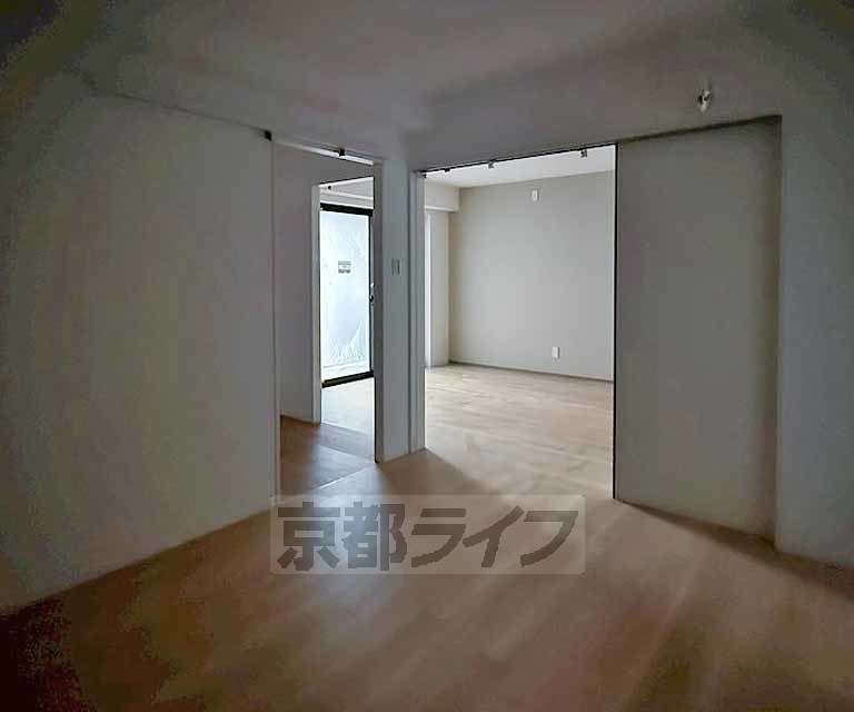 居室・リビング　洋室（室内工事中）