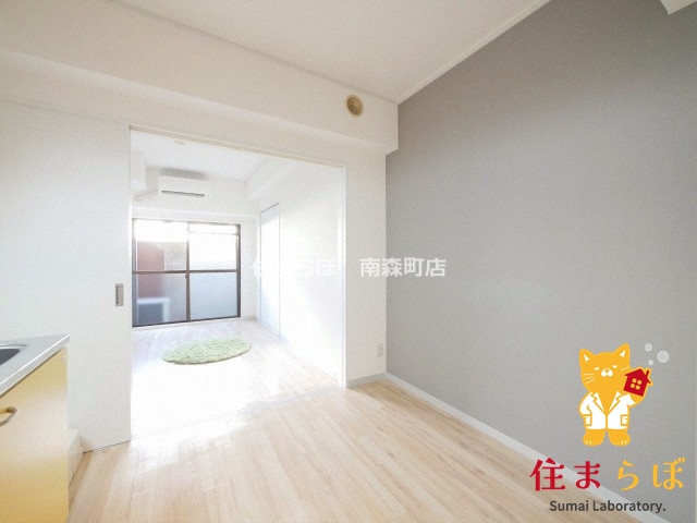 居室・リビング　「“合う暮らし”を、LINEで一緒に描こう。」