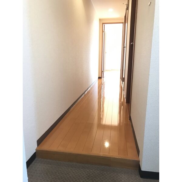 玄関　※写真は類似です