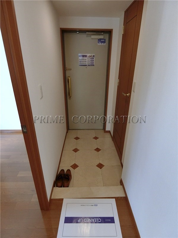 玄関　※参考写真※