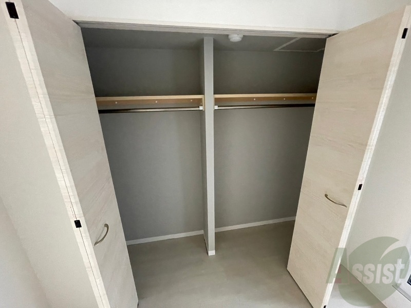 収納　寝室の収納です。部屋がすっきり片付きます。