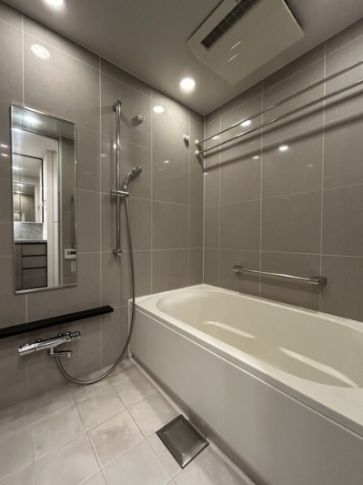 バス・シャワールーム　※別部屋の参考写真です。