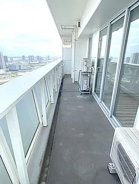 バルコニー　※別部屋の参考写真です。