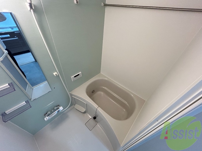 バス・シャワールーム　浴室はこちらになります。一日の疲れを癒しましょう。