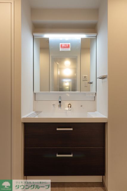 洗面設備　※写真は同タイプ住戸です。