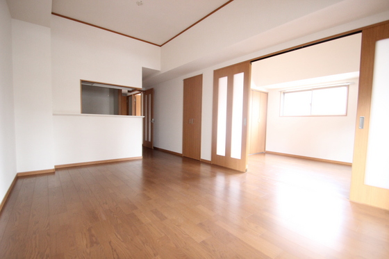 居室・リビング　※別部屋の写真です