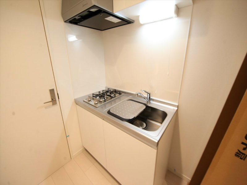 キッチン　システムキッチン（ガス2口）冷蔵庫・レンジ等ご用意できます