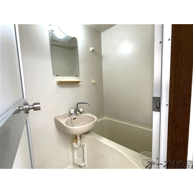 バス・シャワールーム　バス