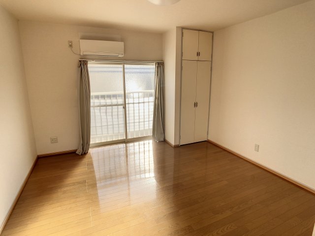 居室・リビング　サンプル写真となります。