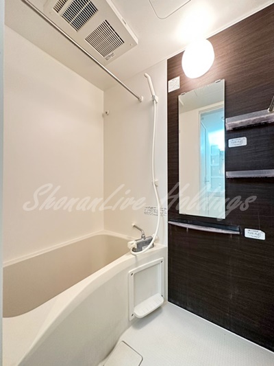 バス・シャワールーム　清潔感のあるお風呂です♪