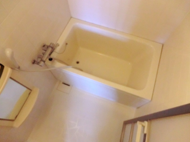 バス・シャワールーム　シンプルで機能的なユニットバスです♪