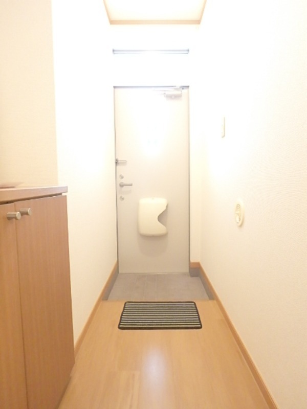 玄関　図面と現状に相違がある場合には現状を優先