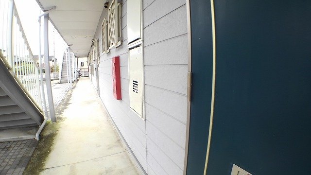 エントランス　ゆとりのあるエントランスです