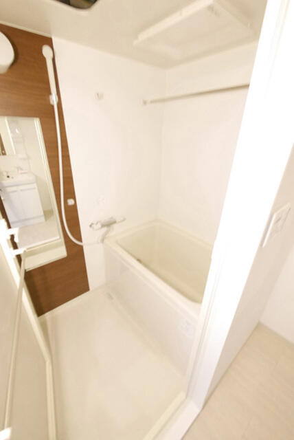 バス・シャワールーム　浴室乾燥機つきバス