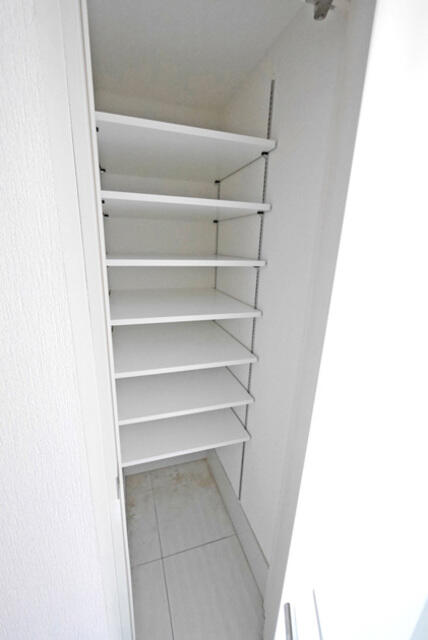 玄関　シューズボックス