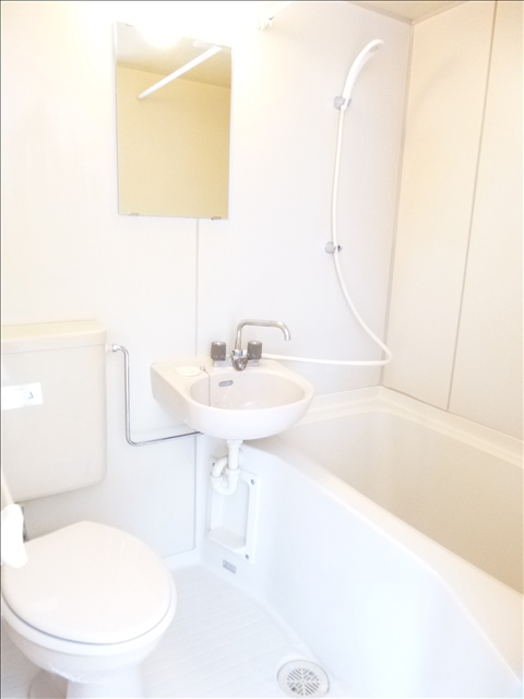 バス・シャワールーム　３点ユニットでお掃除もラクラクです☆