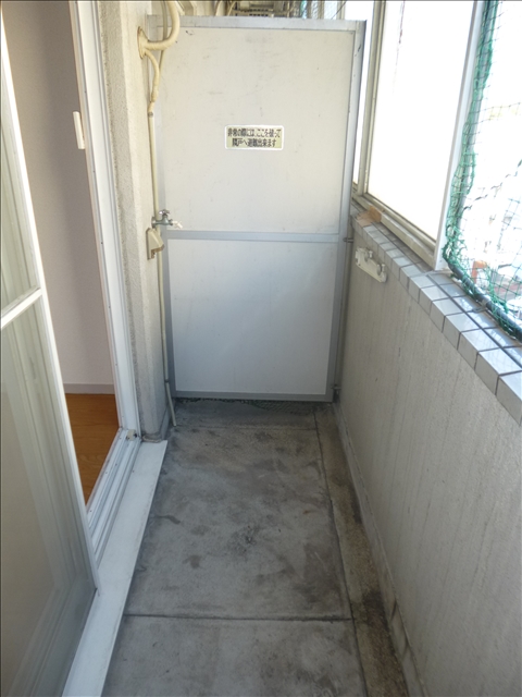 バルコニー　洗濯機置場もありますよ☆☆