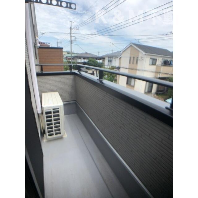 バルコニー　陽当たり良好なバルコニーです