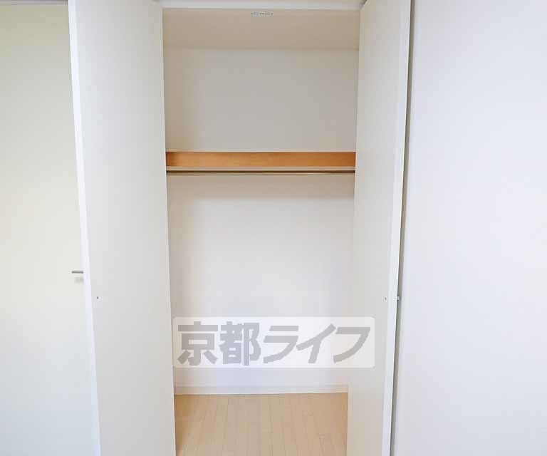 収納　広々とした収納です。