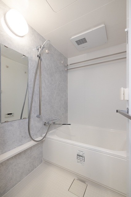 バス・シャワールーム　※写真は同タイプ住戸です。