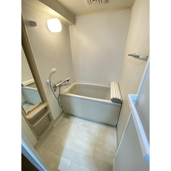 バス・シャワールーム　浴室