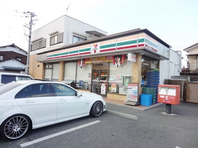 コンビニ　セブンイレブン八王子川口町（コンビニ）まで519m