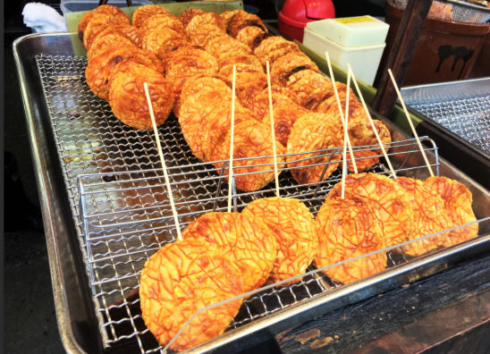 飲食店　手焼きせんべい雷神堂 成田本店（飲食店）まで237m