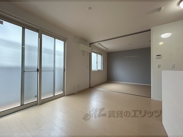 居室・リビング　リビング