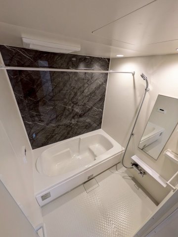 バス・シャワールーム　※同タイプの写真となります。