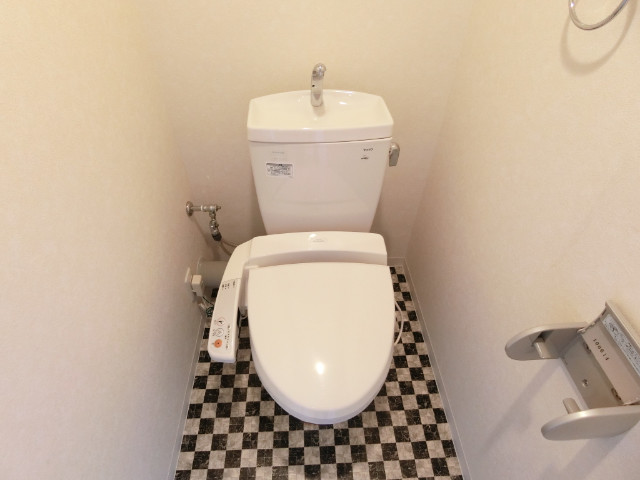 トイレ　シャワートイレ