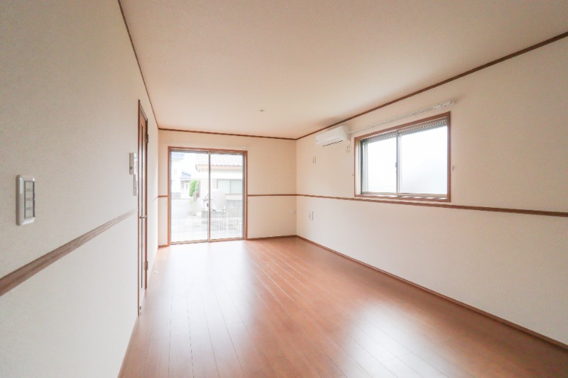 居室・リビング　図面と現状に相違がある場合には現状を優先