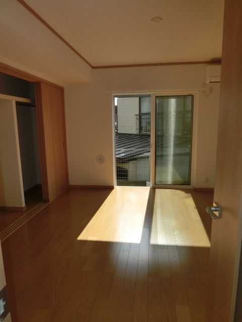 居室・リビング　広めの１Ｋは人気あります