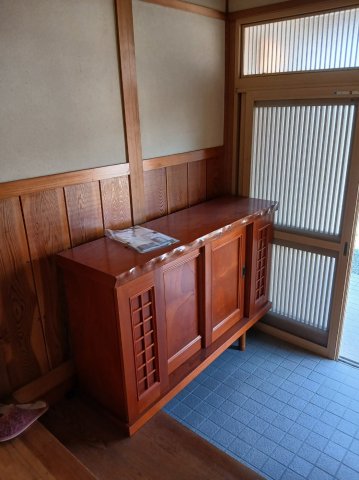 玄関　大きい靴箱がございます。