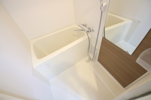 バス・シャワールーム　※別室の参考写真の為、現況優先です。