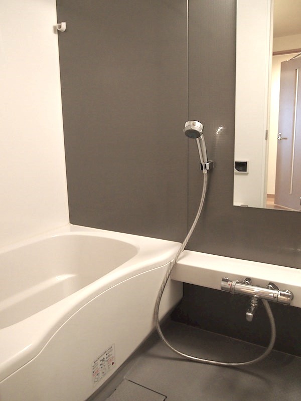 バス・シャワールーム　風呂