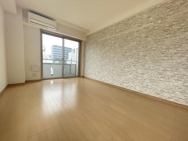 居室・リビング　※別部屋参考写真です?