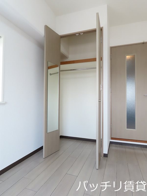 収納　画像は別号室写真の為、現状を優先いたします。