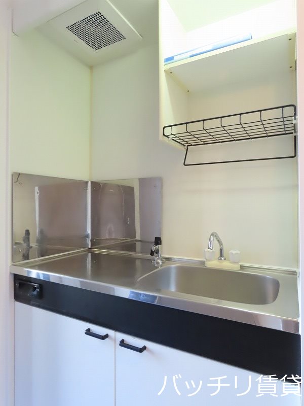 キッチン　画像は別号室写真の為、現状を優先いたします。